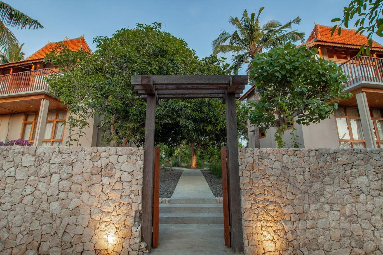 Diamond Beach Villas Tanglad Exterior photo